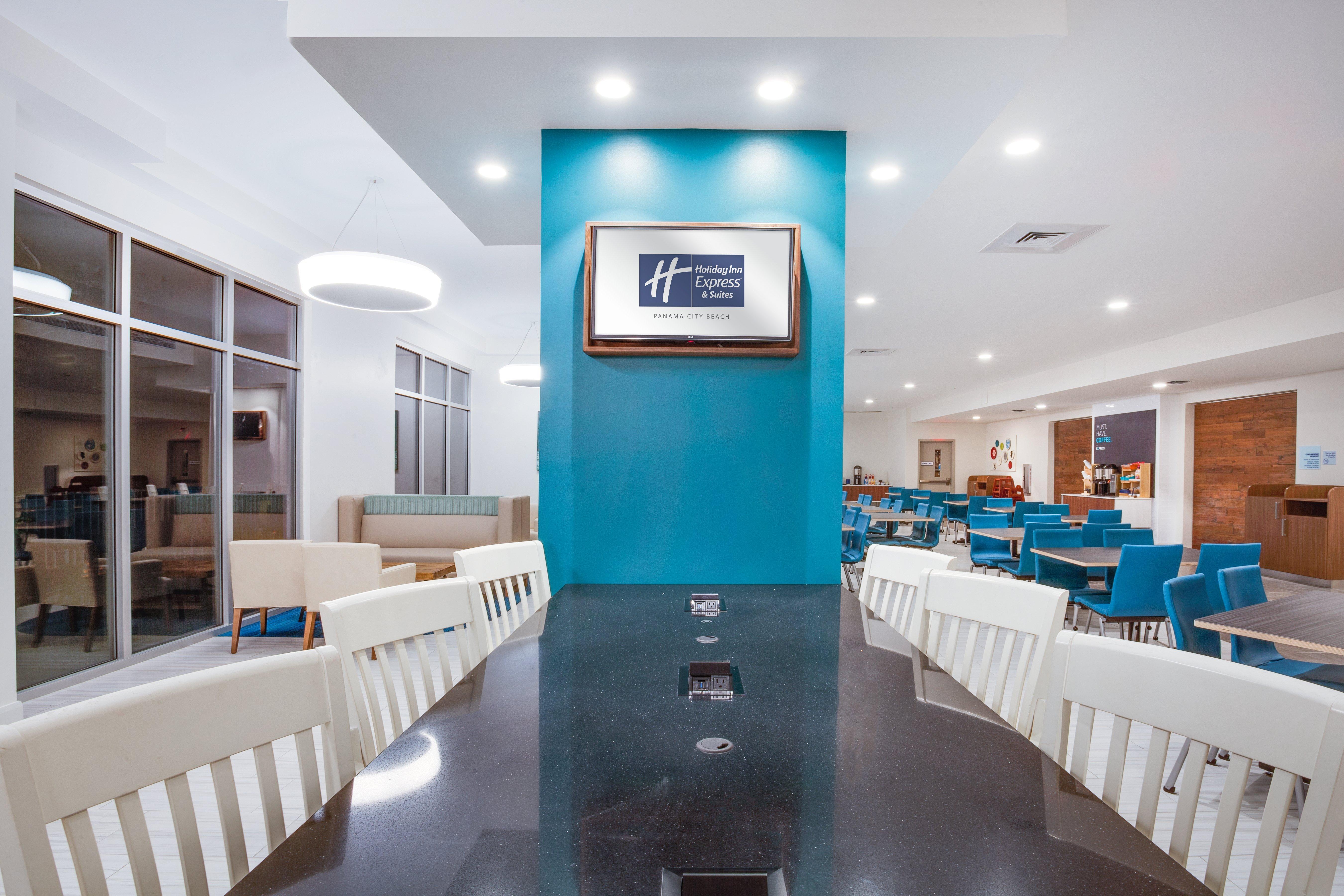 Holiday Inn Express & Suites Panama City Beach Beachfront By Ihg Eksteriør billede
