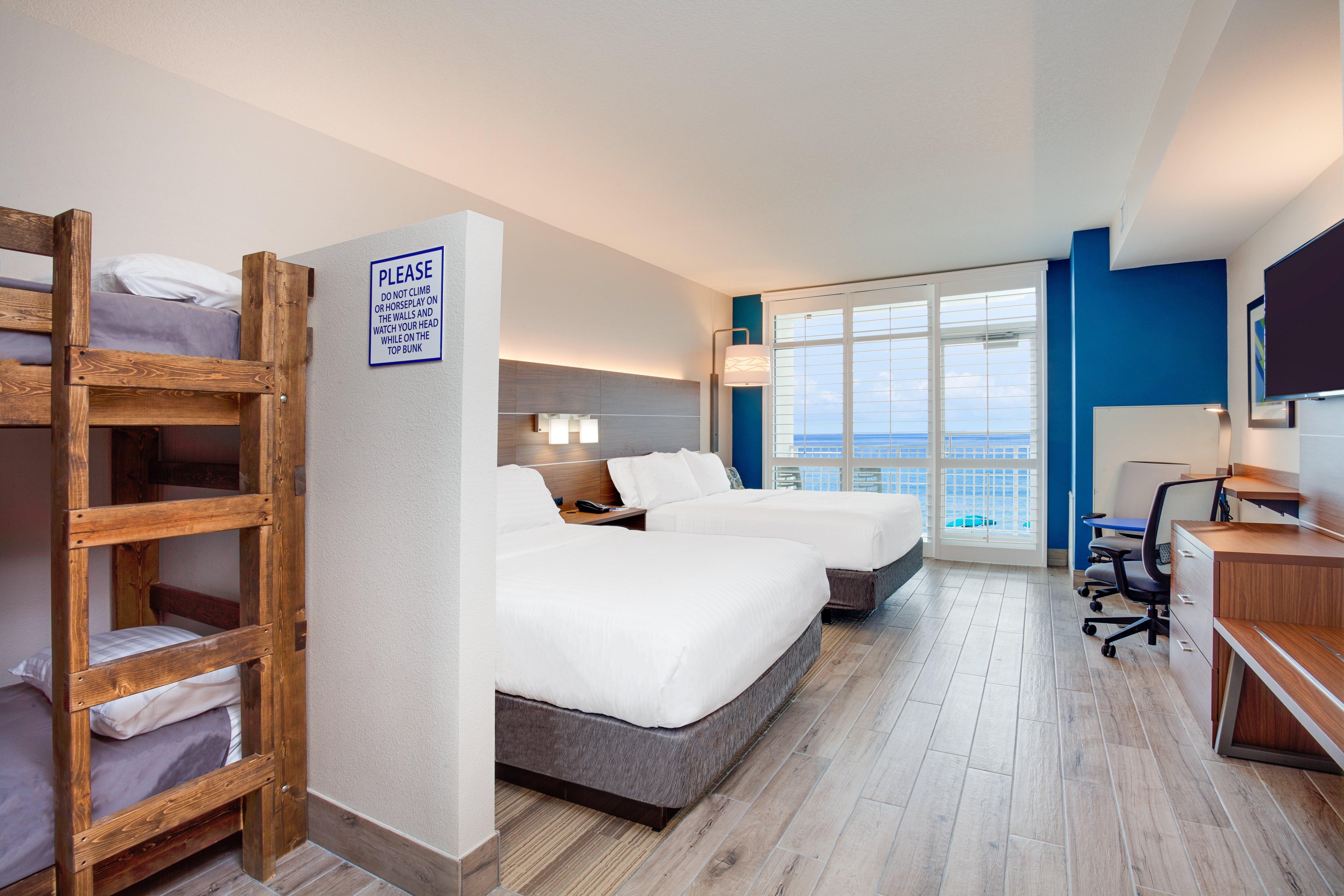 Holiday Inn Express & Suites Panama City Beach Beachfront By Ihg Eksteriør billede