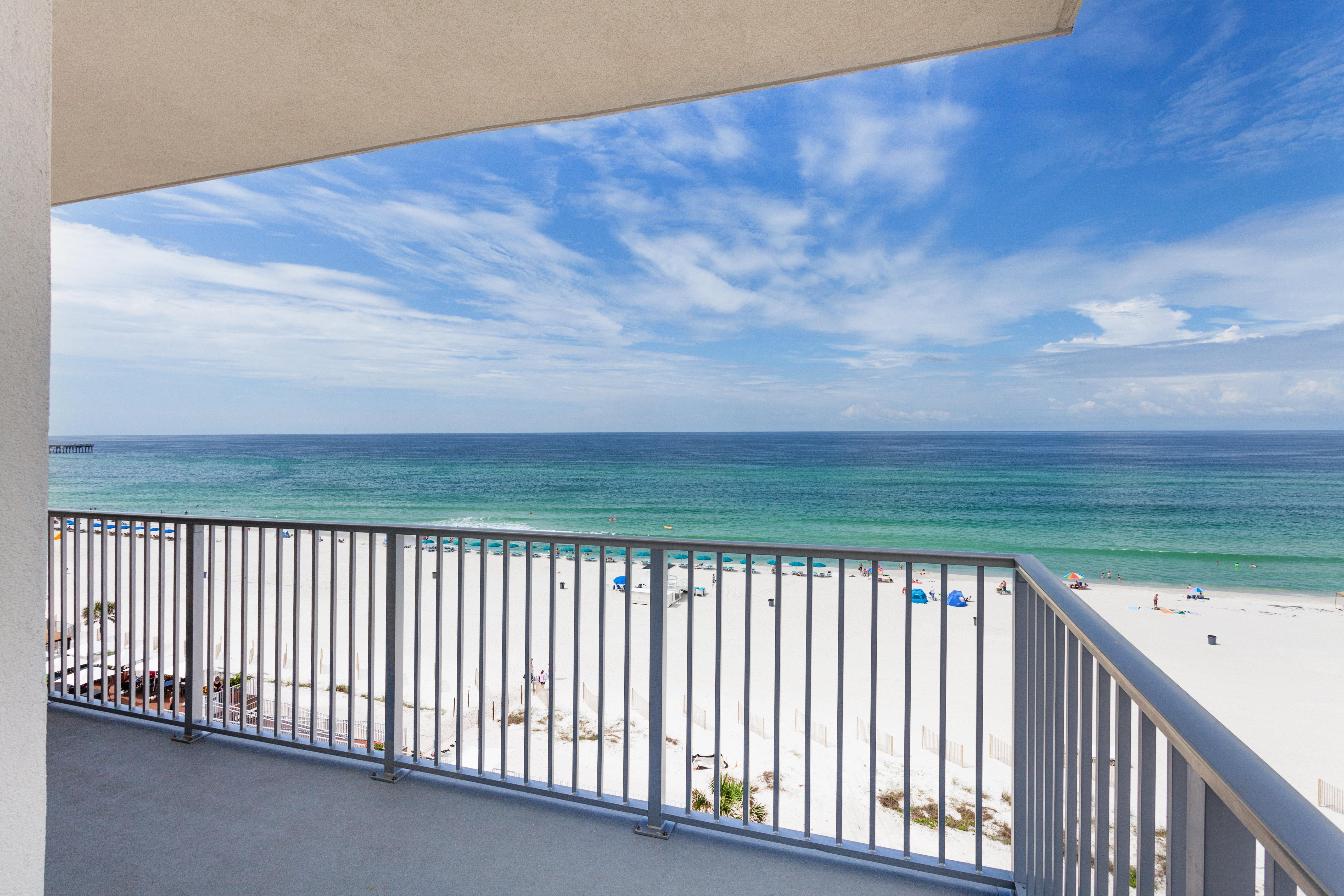 Holiday Inn Express & Suites Panama City Beach Beachfront By Ihg Eksteriør billede
