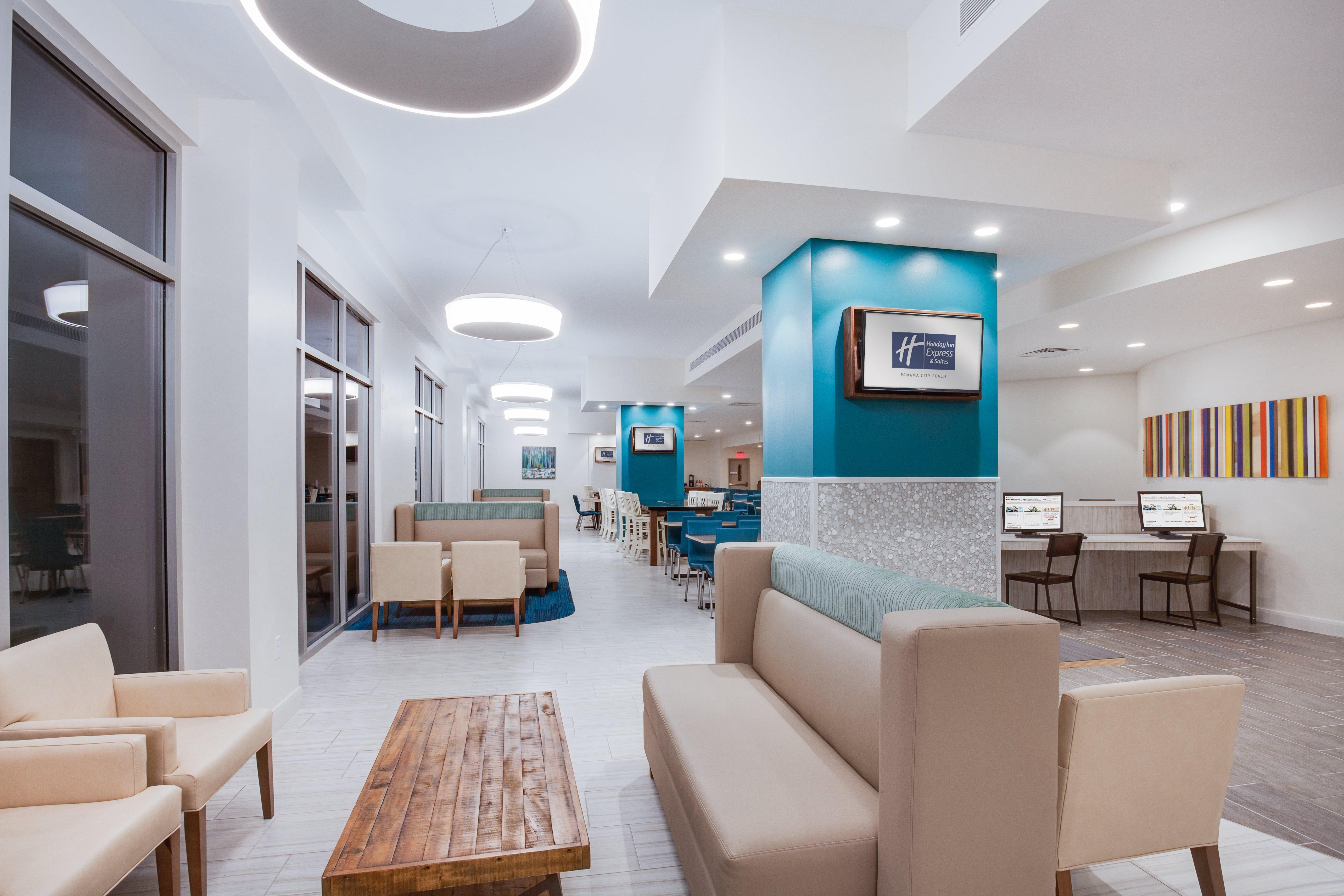 Holiday Inn Express & Suites Panama City Beach Beachfront By Ihg Eksteriør billede