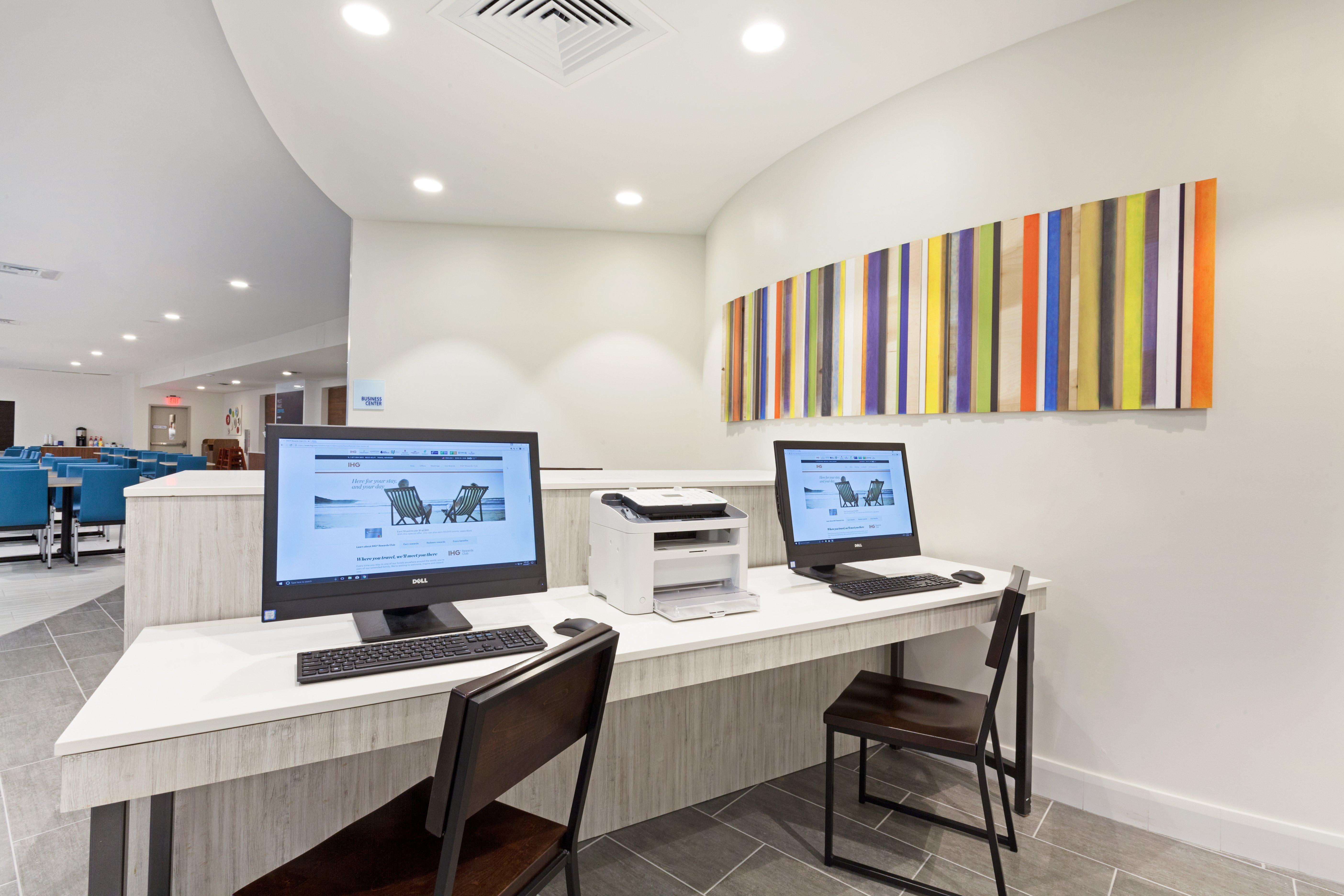 Holiday Inn Express & Suites Panama City Beach Beachfront By Ihg Eksteriør billede