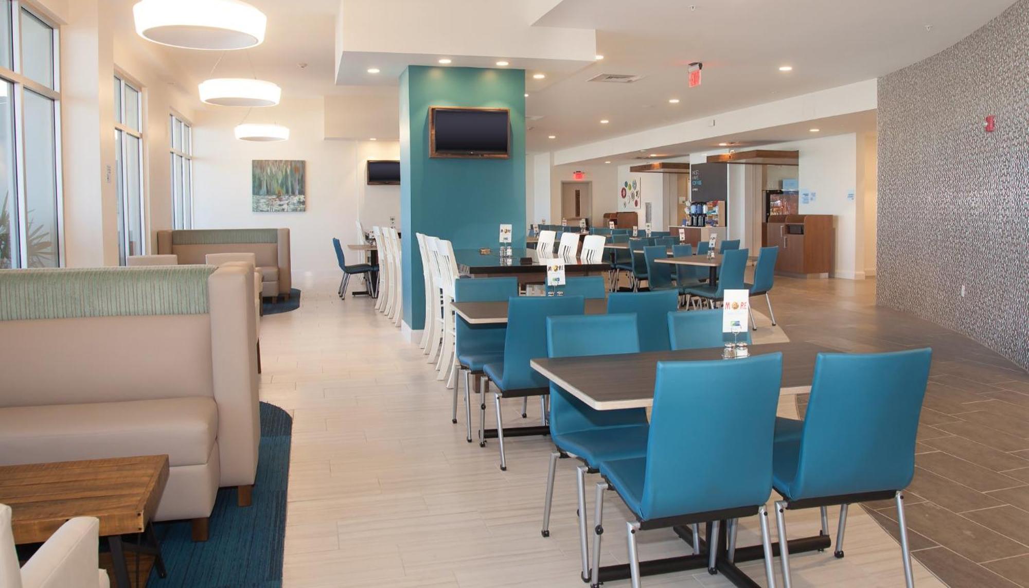 Holiday Inn Express & Suites Panama City Beach Beachfront By Ihg Eksteriør billede